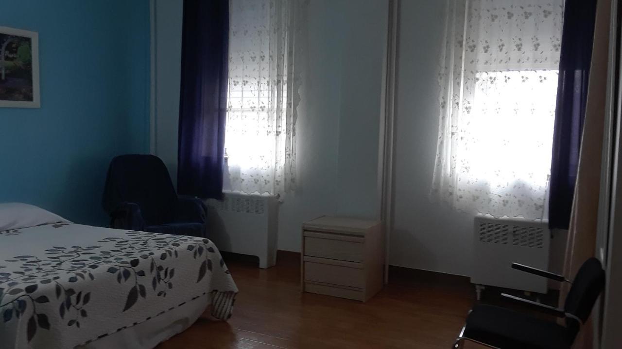 Mhotel Domaine L'Envolee- Maison Fleurie Victoriaville Ngoại thất bức ảnh