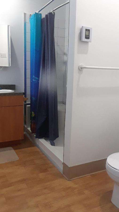 Mhotel Domaine L'Envolee- Maison Fleurie Victoriaville Ngoại thất bức ảnh