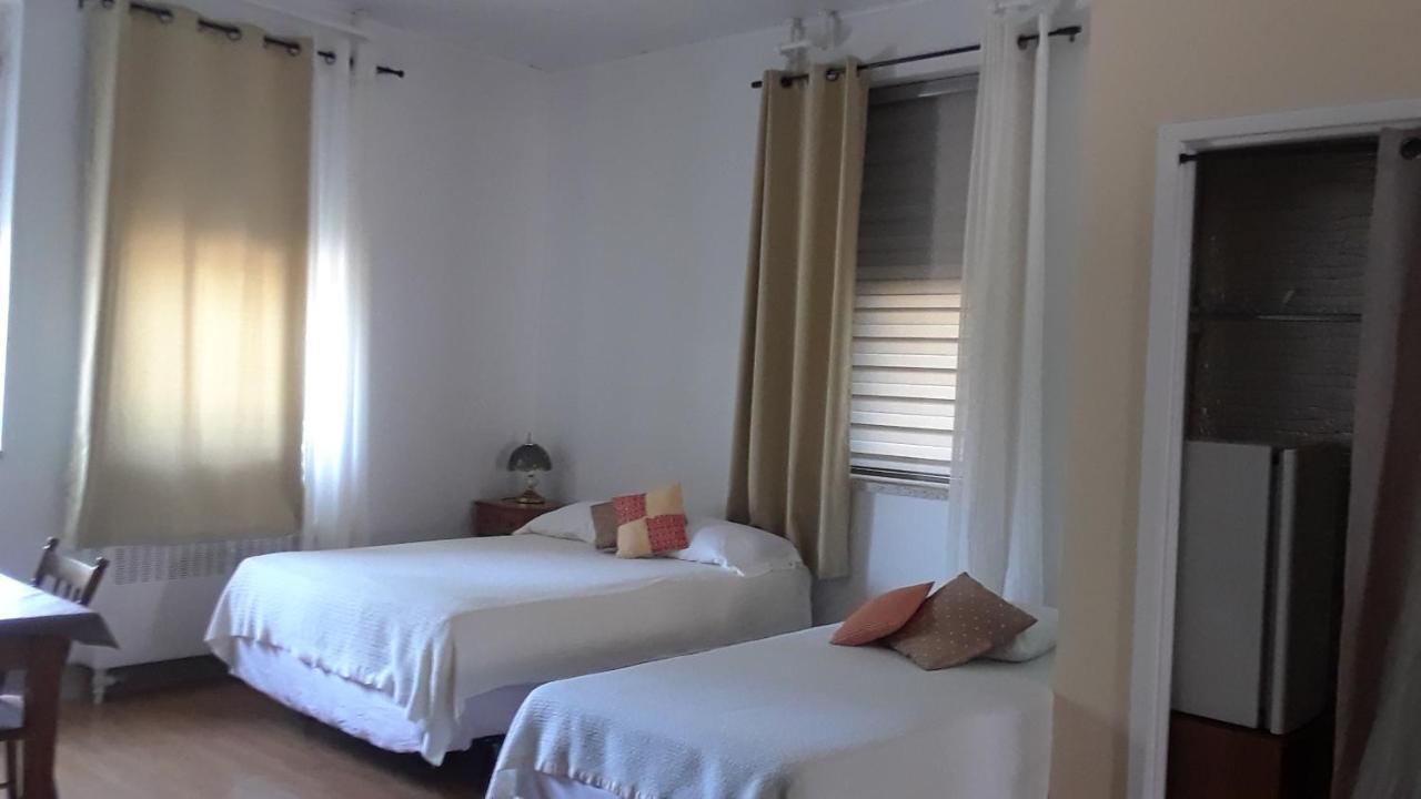 Mhotel Domaine L'Envolee- Maison Fleurie Victoriaville Ngoại thất bức ảnh